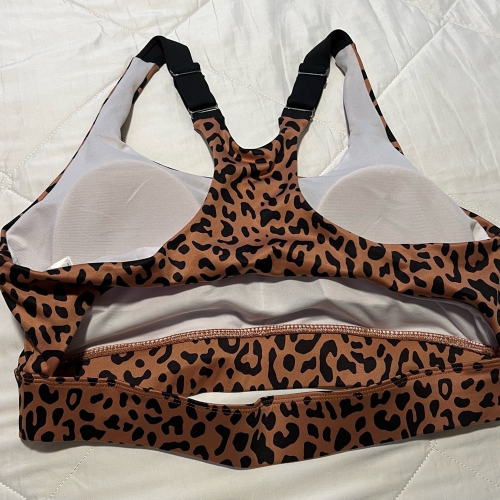 LEOPARD PRINT ACTIVEWEAR - Picture 5 of 6